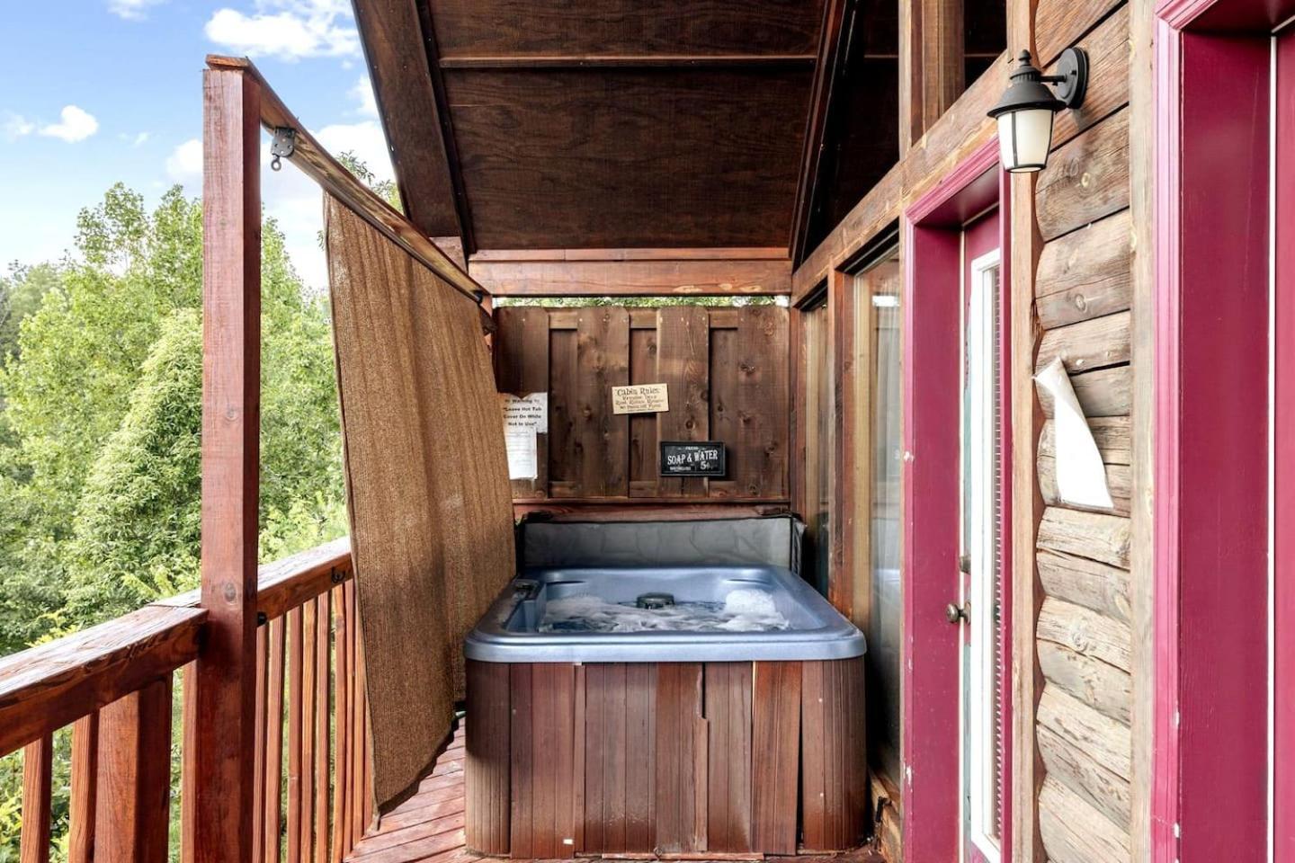塞维尔维尔Views I Mins To Dollywood I Hot Tub I Pool Table别墅 外观 照片