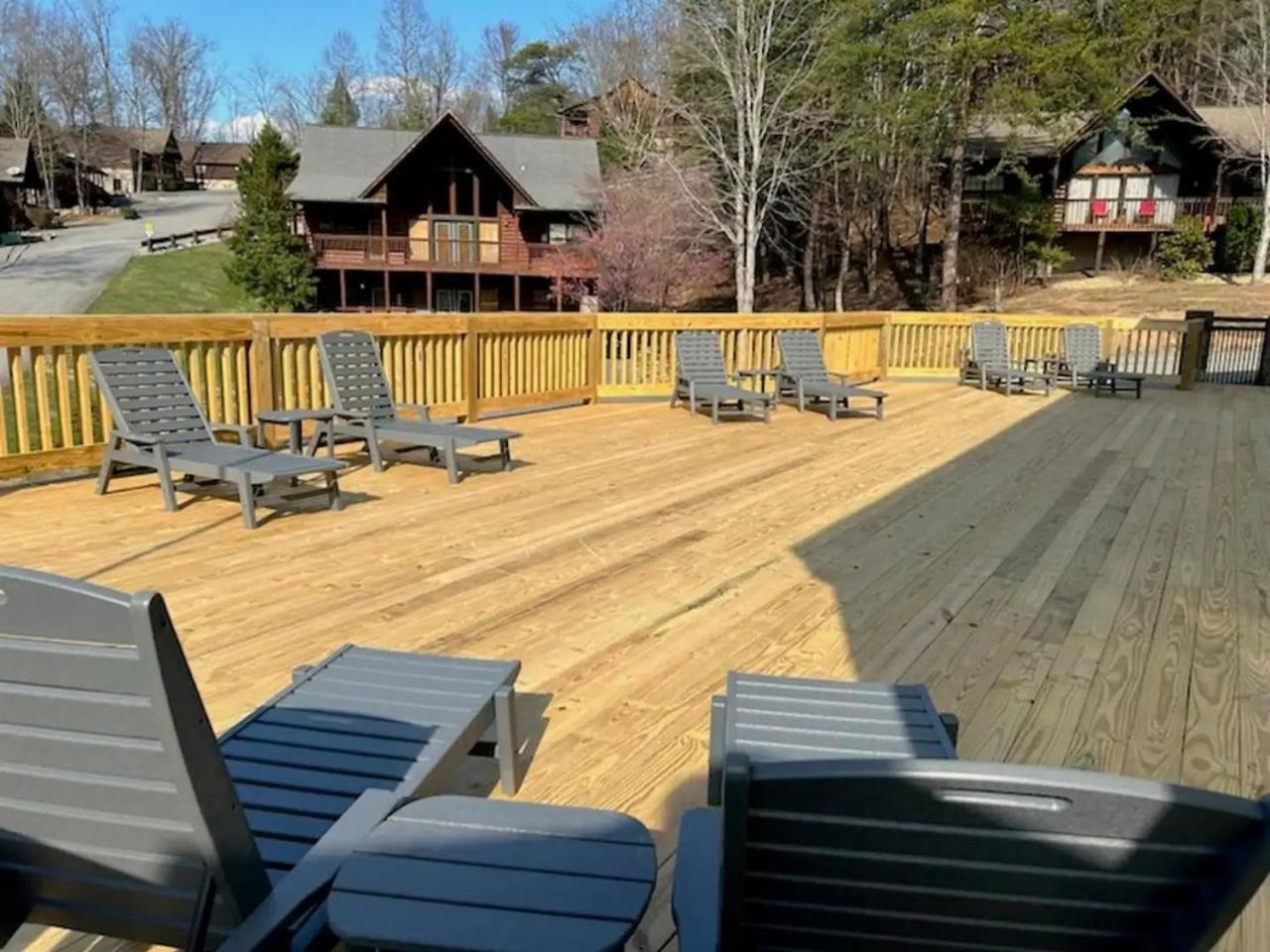 塞维尔维尔Views I Mins To Dollywood I Hot Tub I Pool Table别墅 外观 照片